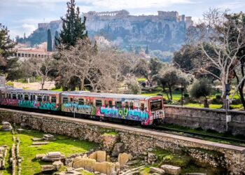 Με πρόστιμα προχωρά η αναβάθμιση των 14 συρμών του ηλεκτρικού