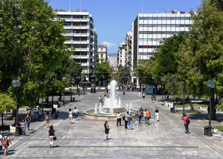 Με ποια κριτήρια επιλέγουν οι Έλληνες να αγοράσουν σπίτι και ποια η σχέση τους με την εξοχική κατοικία – Τι δείχνει η έρευνα της RE/MAX Europe