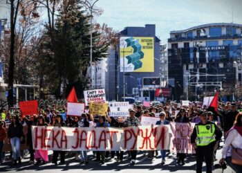 Βόρεια Μακεδονία: Θρήνος, οργή και επεισόδια μετά την τραγωδία στο Κότσανι