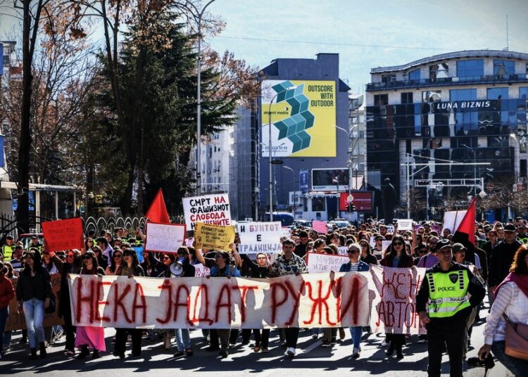 Βόρεια Μακεδονία: Θρήνος, οργή και επεισόδια μετά την τραγωδία στο Κότσανι