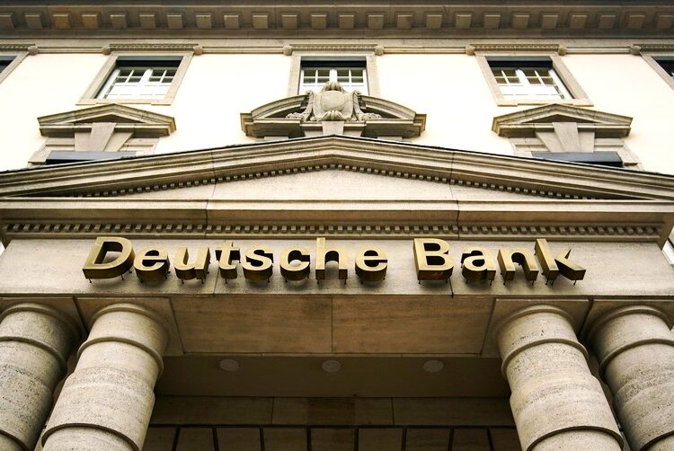 Το «γερμανικό whatever it takes» αλλάζει το τοπίο: Η Deutsche Bank overweight στην Ευρώπη