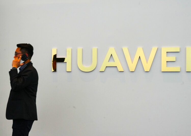 «Κόκκινη κάρτα» του Ευρωκοινοβουλίου στους λομπίστες της Huawei