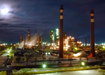 Πλήγμα στον ενεργειακό τομέα της Ρωσίας – Ουκρανικά drones έπληξαν το διυλιστήριο KINEF