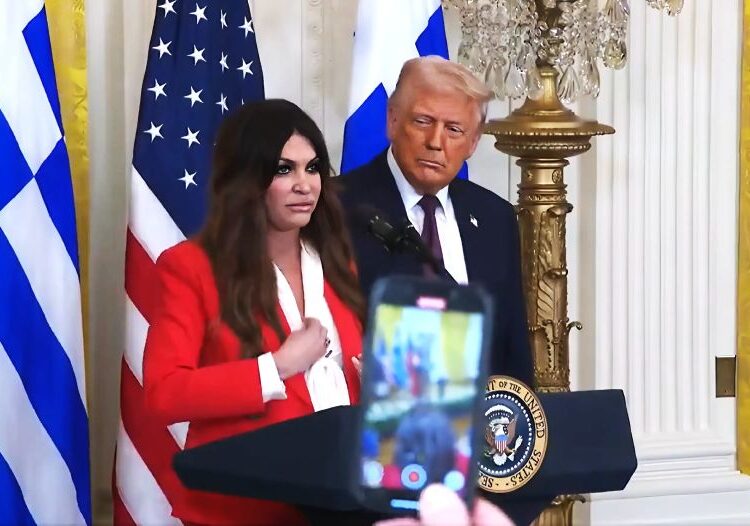 Η προσευχή της Κίμπερλι και το τάμα της Ουάσινγκτον στην Αθήνα (video)