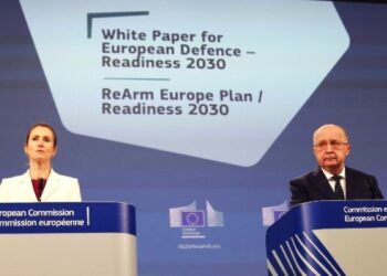 Η Κομισιόν παρουσίασε τη Λευκή Βίβλο για την αμυντική ενίσχυση της Ευρώπης