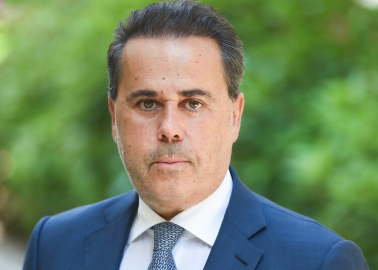 Ποιος είναι ο Σταύρος Παπασταύρου