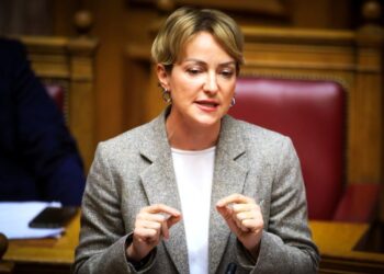 «Ηλεκτροσόκ» από Σδούκου: Επενδύσεις δισ. για να εξημερωθεί το «τέρας» των ρευματοκλοπών