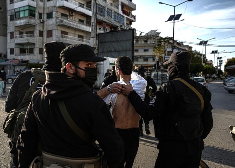 Λουτρό αίματος στη Συρία: Πάνω από 1.000 νεκροί σε συγκρούσεις στις Αλαουιτικές περιοχές