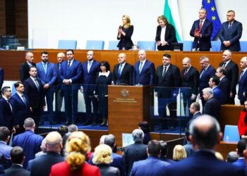 Βουλγαρία: Ανακαταμέτρηση ψήφων φέρνει κυβερνητική αστάθεια – 16 βουλευτές χάνουν τις έδρες τους