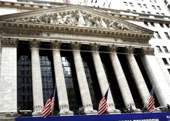Wall Street: Ο Μάρτιος ξεκινά με νευρικότητα – Ο S&P 500 -0,3%, ο Nasdaq -0,6%