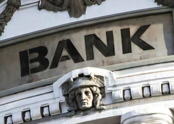 Οι τράπεζες βάζουν… συνδρομή και στις απλές συναλλαγές: Τι αλλάζει