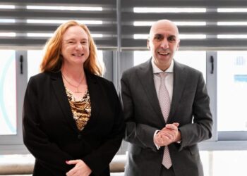 Συνεργασία Ελλάδας-Αυστραλίας: Επενδύσεις $3,5 δισ, απευθείας πτήσεις & νέες ευκαιρίες