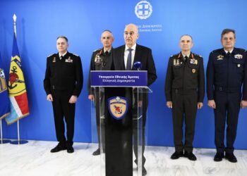 Ανακοινώθηκαν οι αυξήσεις έως 20% στις αποδοχές στρατιωτικών