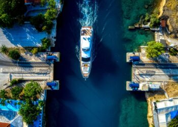 Η Διώρυγα της Κορίνθου ξανά σε λειτουργία για τη ναυσιπλοΐα