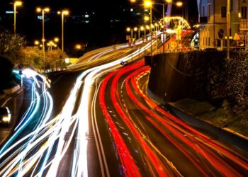 Διζωνικό Τιμολόγιο: Πότε ξεκινά το θερινό ωράριο στο ηλεκτρικό ρεύμα