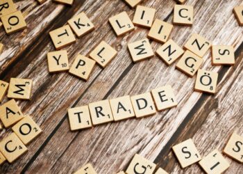 Εκτοξεύεται το εμπορικό έλλειμμα: Αύξηση 8,5% τον Ιανουάριο – Οι εισαγωγές «καταπίνουν» τις εξαγωγές