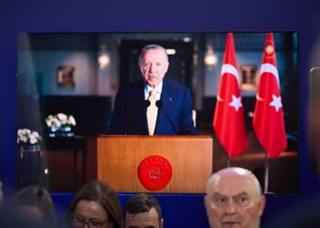 Κωνσταντινούπολη υπό πολιορκία: Ανάβει η σύγκρουση Ερντογάν-αντιπολίτευσης