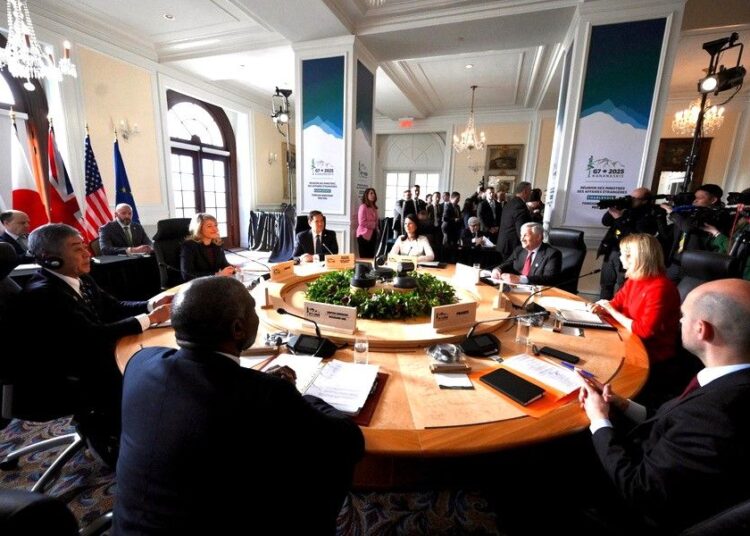 G7: Διπλωματία στα… κόκκινα και λευκά – Η σιωπηλή στήριξη στον Καναδά