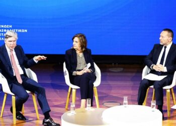 Στουρνάρας: Η ασφαλιστική αγορά «όπλο» κατά των φυσικών καταστροφών