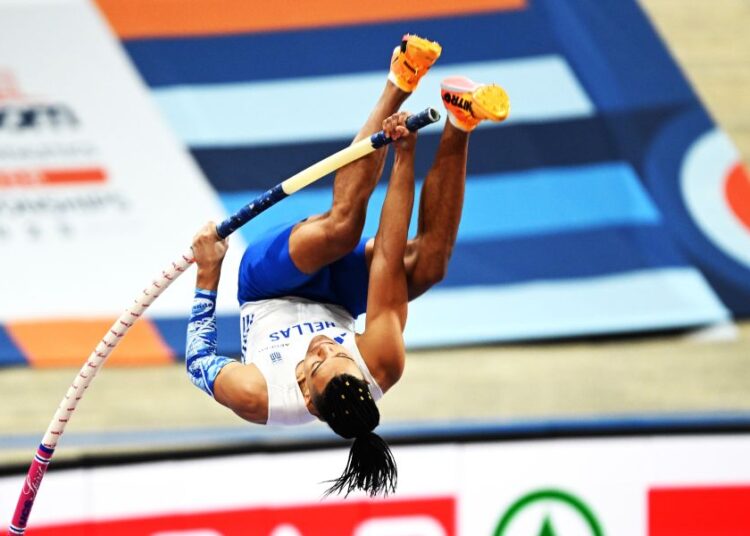 Ο Καραλής γράφει ιστορία: Ρεκόρ Ελλάδας και αργυρό στο Παγκόσμιο Κλειστού