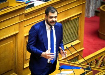 Μαρινάκης: «Δεν θα σας επιτρέψουμε να διαλύσετε τη χώρα» – Σφοδρή αντιπαράθεση στη Βουλή
