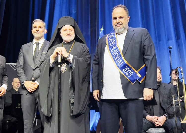 Νέα Υόρκη/ H παρέλαση της 25ης Μαρτίου: Τελετάρχης ο Βαγγέλης Μαρινάκης, ο Ολυμπιακός τιμά την επέτειο