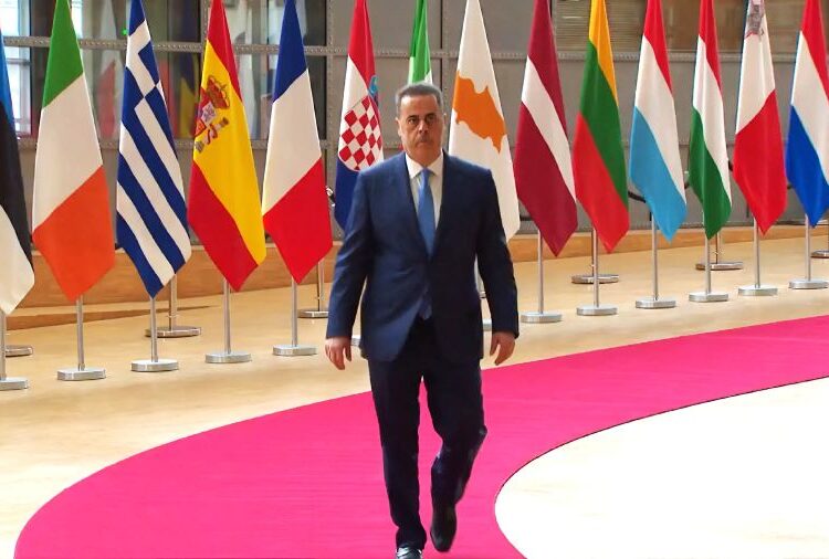 Πιέσεις Αθήνας για φθηνότερη ενέργεια: Ενεργοποίηση του ευρωπαϊκού σχεδίου ζητά ο Παπασταύρου