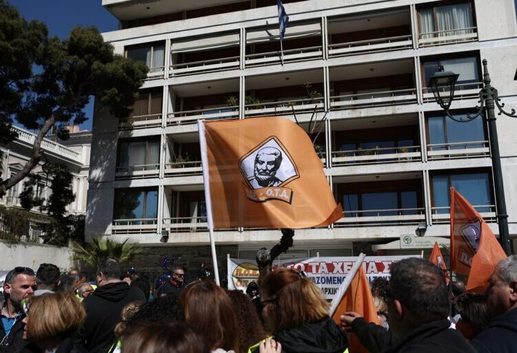 ΠΟΕ-ΟΤΑ: Απεργούν σήμερα οι δημοτικοί υπάλληλοι – Πανελλαδική στάση εργασίας από την ΟΛΜΕ