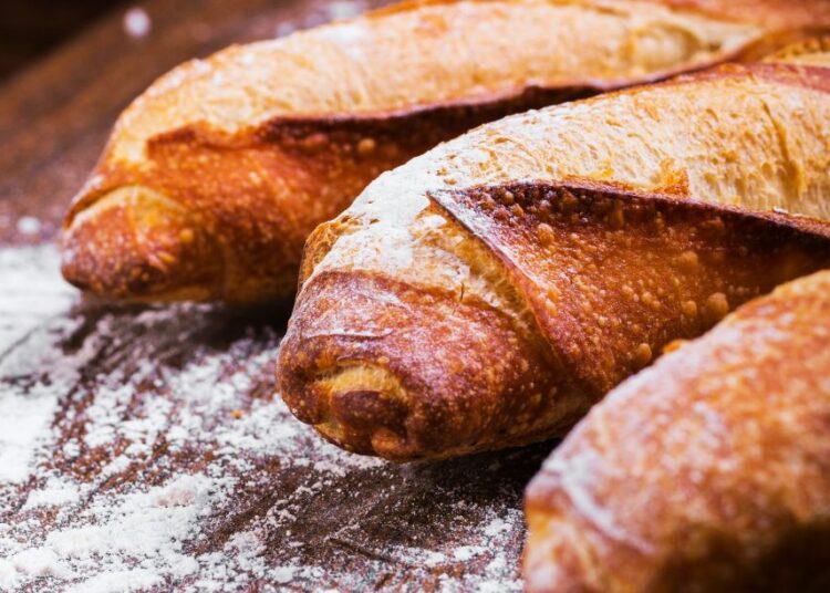 Νέα ανατίμηση στους φούρνους: Το ψωμί «καίγεται» από ενέργεια και σιτηρά