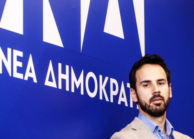 Απάντηση Ρωμανού για τους φόρους στον κατώτατο μισθό: Η αλήθεια με αριθμούς