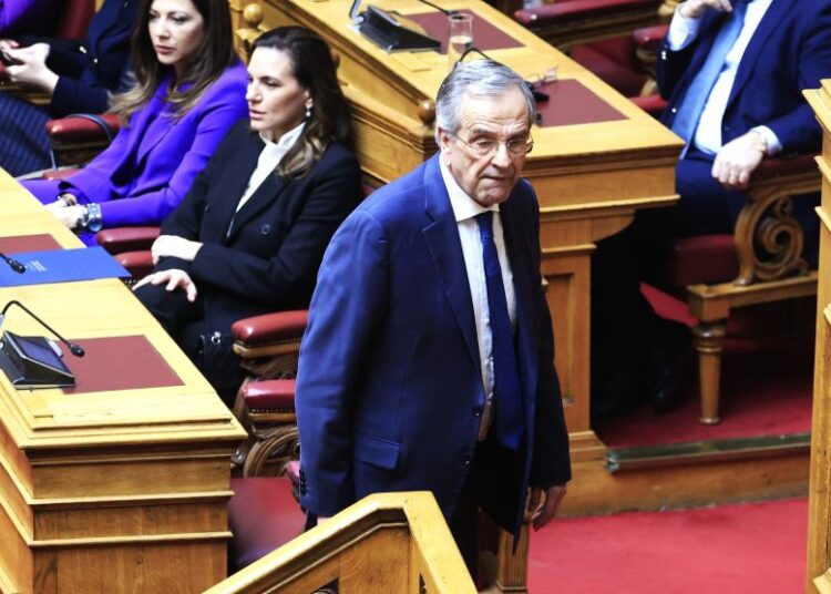 Σαμαράς: «Απέχω από την ψηφοφορία – Το πολιτικό σύστημα καταρρέει στη συνείδηση του λαού»