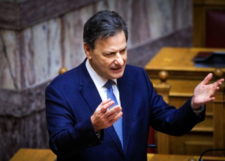 Σκυλακάκης: «Η κυβέρνηση είναι μόνη της στις μεταρρυθμίσεις»