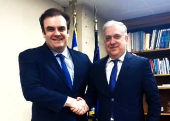 Συνάντηση Θεοδωρικάκου-Πιερρακάκη για ανάπτυξη, φοροελαφρύνσεις και επενδύσεις