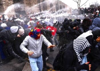 Τουρκία: Πάνω από 1.100 συλλήψεις μετά τη φυλάκιση Ιμάμογλου
