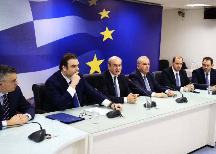 Πρωτογενές πλεόνασμα 3,5%: Η «προίκα» Χατζηδάκη στον νέο τσάρο της Οικονομίας