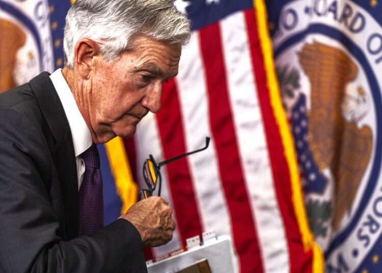 Fed σε επιφυλακή για ύφεση: «Πολύ νωρίς για δράση», λέει ο Πάουελ