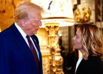 Η Μελόνι παίρνει επ’ ώμου το «παζάρι» με Τραμπ – Ποντάρει στο «0 επί 0» για δασμούς ΗΠΑ-ΕΕ