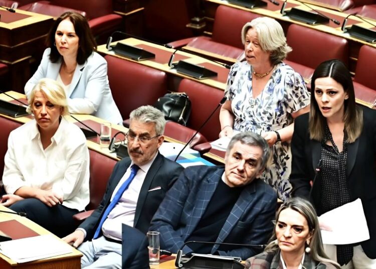 Αριστερό «κονσέρτο» στον βωμό Τριαντόπουλου, με Λινού στα… «φωνητικά»