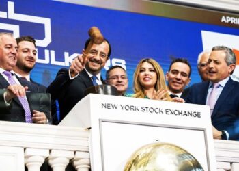 Η Κύπρος «χτυπά» το καμπανάκι της Wall Street: Τιμητική εκδήλωση NYSE για τη Safe Bulkers (video)