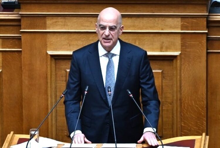 Κατηγορηματική διάψευση Δένδια: «Ουδεμία μεταφορά στρατιωτικού υλικού πριν τα Τέμπη»