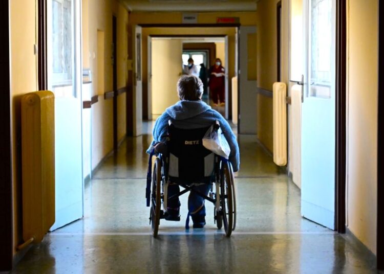 Έρευνα ΠΙΣ: Ανικανοποίητοι από το ΕΣΥ οι 6 στους 10 – Τι «σώζει την εικόνα