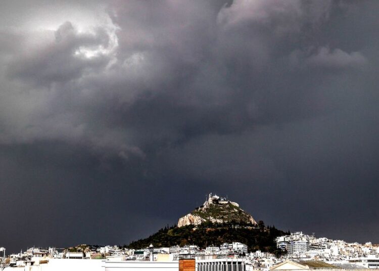 Σαββατοκύριακο με βροχές και μποφόρ – Αναλυτική πρόγνωση