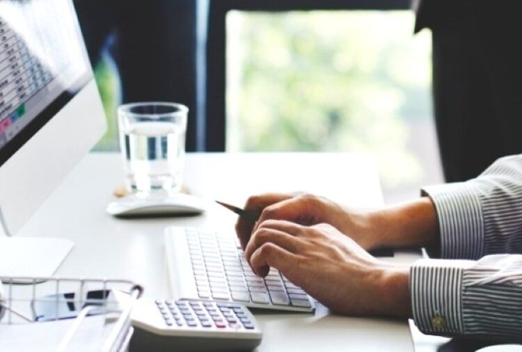 Καθαρισμοί οικοπέδων πριν την αντιπυρική: Πρόστιμα και φυλάκιση για τους αμελείς