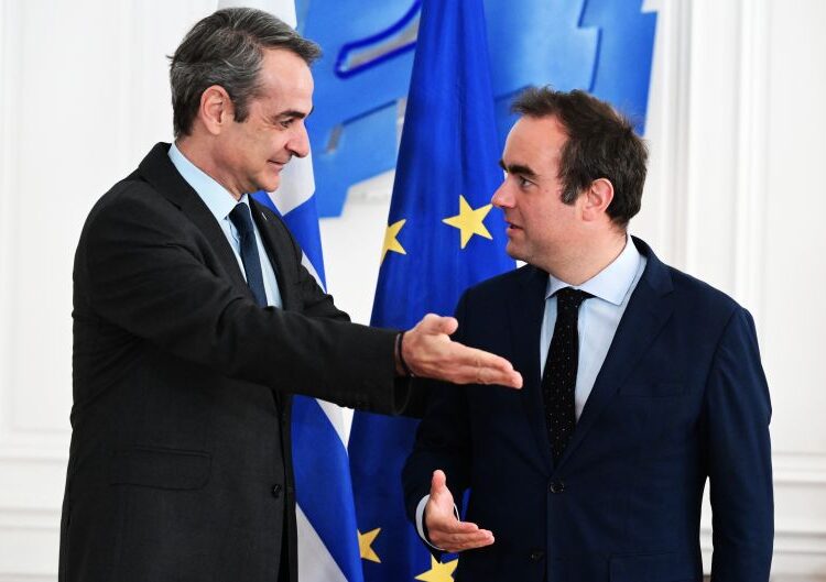 Ελλάδα-Γαλλία: Βαθαίνει η αμυντική συνεργασία με φόντο το ReArm της ΕΕ