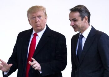 Με χαμηλούς τόνους και «win-win» διάθεση: Πώς η Αθήνα αποφεύγει τον εμπορικό τυφώνα – Η αντίδραση Τραμπ