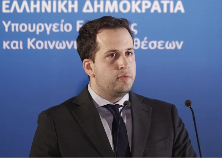 Τσάπαλος: Πώς θα καταβληθούν τα επιδόματα για το ενοίκιο και τα 250 ευρώ στους δικαιούχους