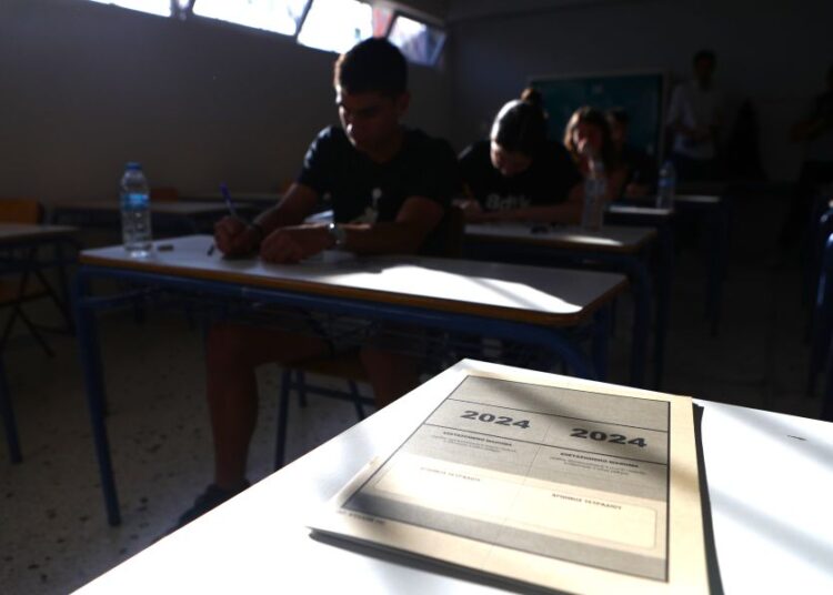 Πανελλαδικές Εξετάσεις 2025: Αντίστροφη μέτρηση για ΓΕΛ και ΕΠΑΛ – Το τελευταίο κουδούνι