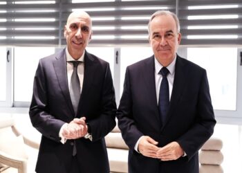 Παπαθανάσης: Το 2025 κάθε διαθέσιμο ευρώ σε επενδύσεις και ΜμΕ