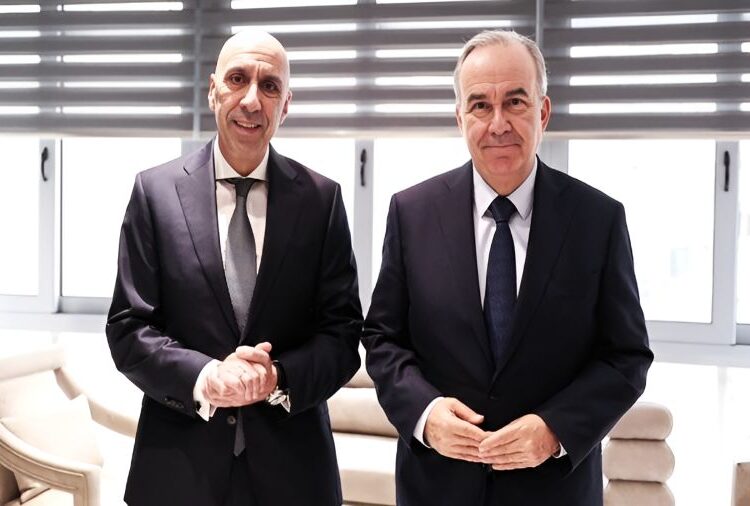 Παπαθανάσης: Το 2025 κάθε διαθέσιμο ευρώ σε επενδύσεις και ΜμΕ