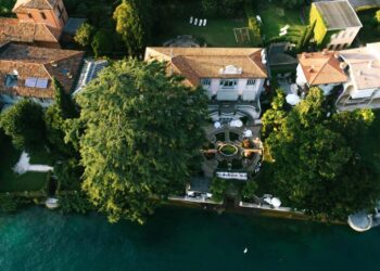 Η Μύκονος χάνει έδαφος, η Αθηναϊκή Ριβιέρα απογειώνεται στις πολυτελείς κατοικίες